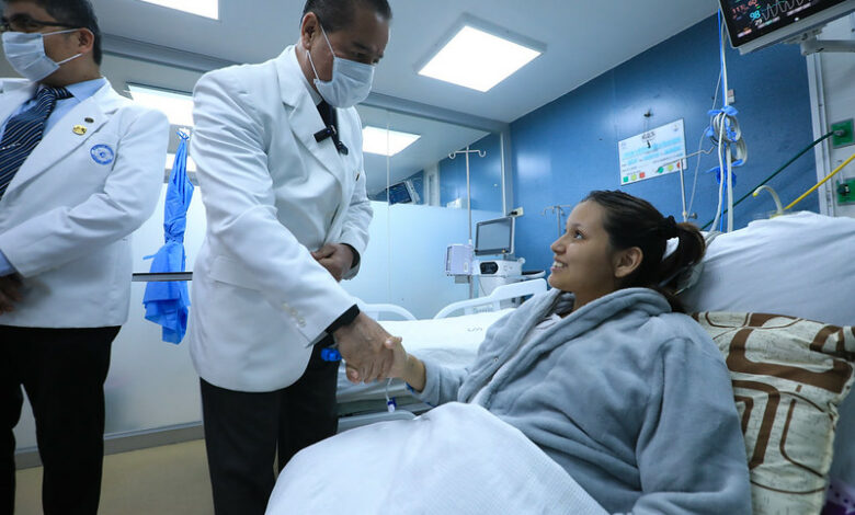 bebé en un embarazo ectópico abdominal de 40 semanas